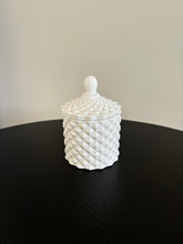 Load image into Gallery viewer, Gloss White Baby Geo 120ml Soy Candle