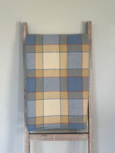 Load image into Gallery viewer, Wyndham Pure New Wool KING Blanket