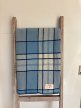Load image into Gallery viewer, Onehunga ALL WOOL SINGLE Blanket