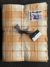 Load image into Gallery viewer, Shepherd 100% Pure NZ Wool SINGLE Blanket