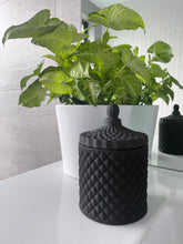 Load image into Gallery viewer, Matte Black Medium Geo 300ml Soy Candle
