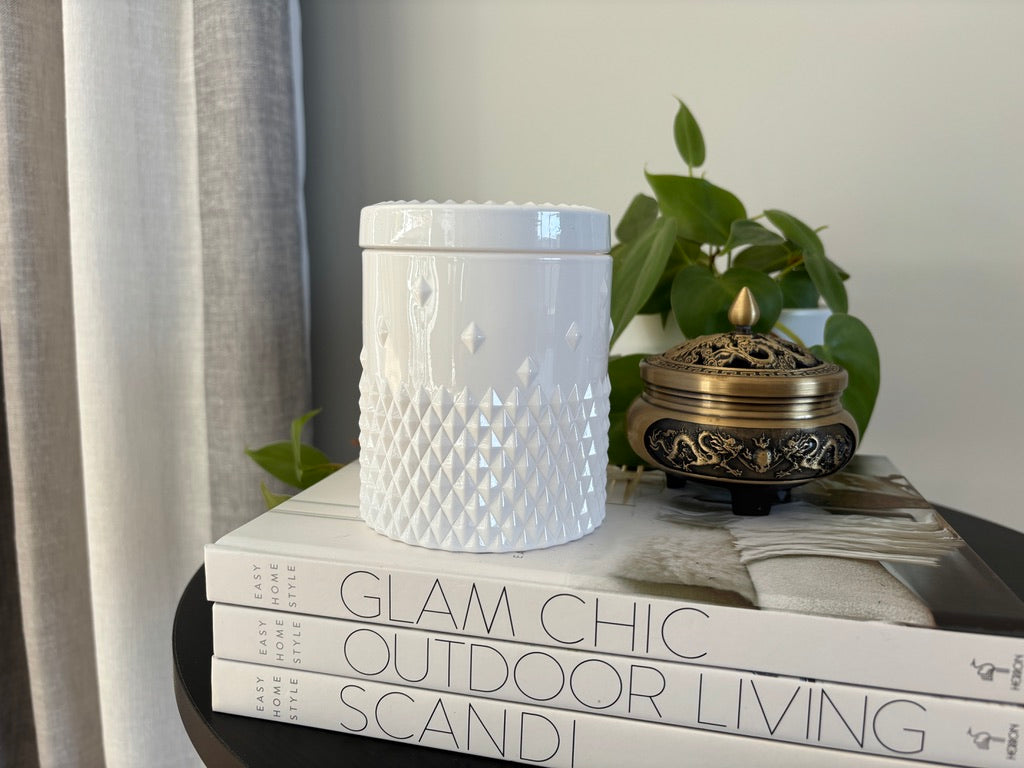 Gloss White Rockstud 350ml Soy Candle