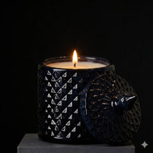 Load image into Gallery viewer, Luxe Vintage Black 250ml Soy Candle
