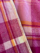 Load image into Gallery viewer, Sorrento 100% Pure NZ Wool Queen Blanket
