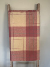 Load image into Gallery viewer, Dream Blanket Pure NZ Wool KING Blanket
