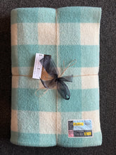 Load image into Gallery viewer, Aranui Pure Virgin NZ Wool KING SINGLE Blanket

