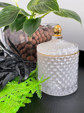 Load image into Gallery viewer, Royal White Medium Geo 300ml Soy Candle
