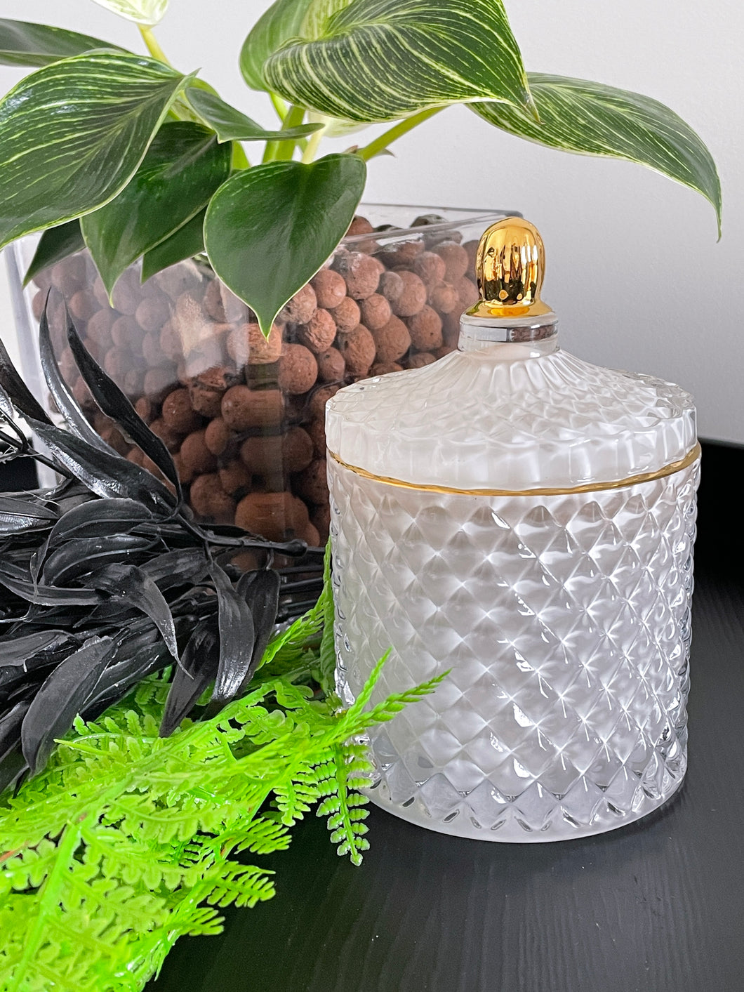 Royal White Medium Geo 300ml Soy Candle