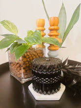 Load image into Gallery viewer, Blue Trinket 220ml Soy Candle
